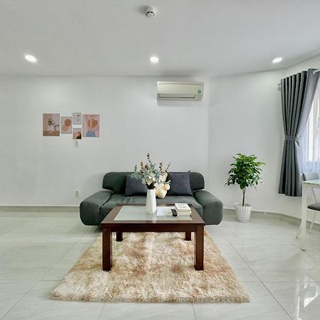 Tan Son Nhat Airport Apartment By Sabay Хошимин Экстерьер фото